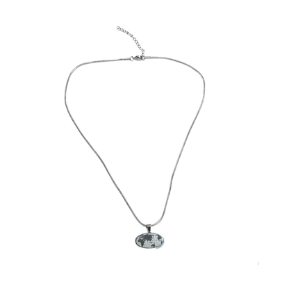 Global Motion Necklace